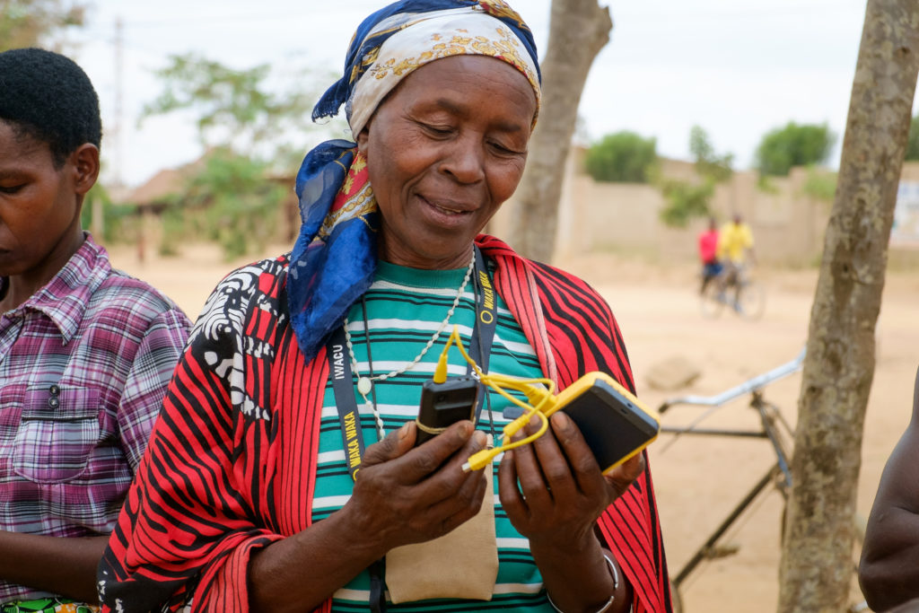 Cooperatives in Rwanda 2017 WakaWaka® Go Solar